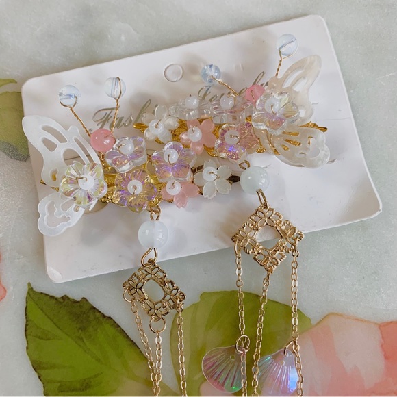 BUTTERFLY PEARL HAIR CLIPS - Picture 11 of 12